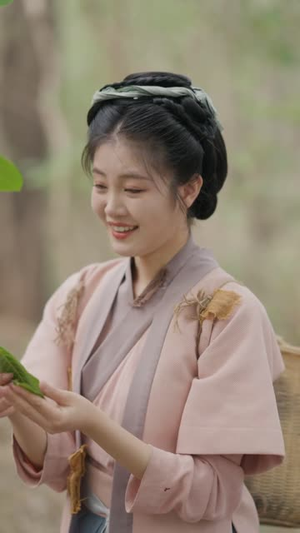 灾荒年，小农女有满仓鱼肉(全集)